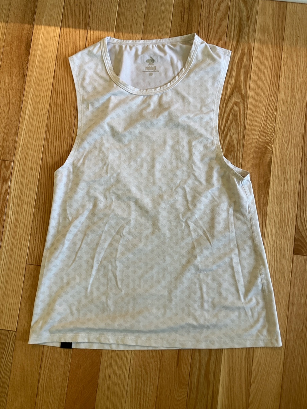 Rabbit Sleeveless Performance Tank Top - White, size small